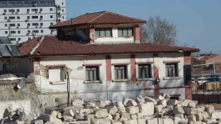 Depremden etkilenen tarihi ar hamam restore edilecek