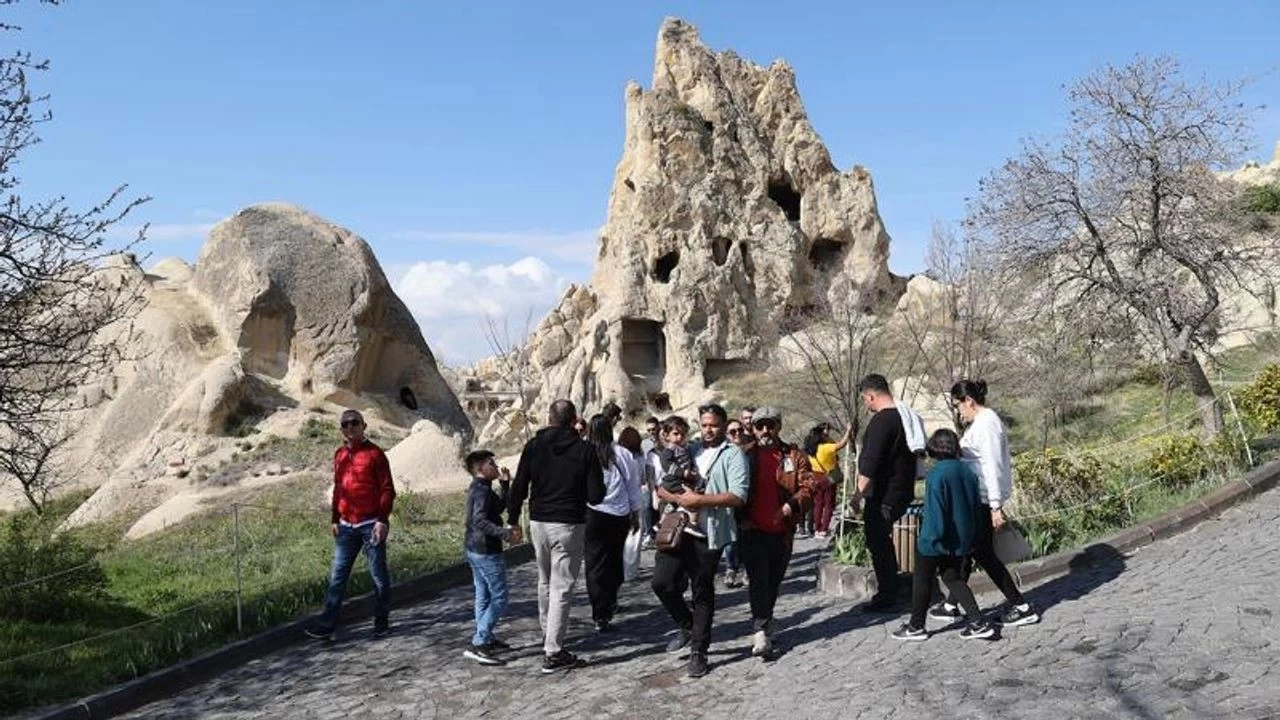 Yerli turistler geen yl seyahate 229,8 milyar lira harcad