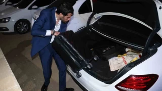 AKP ve CHP'lileri buluturan airet dnnde taklar valizlerle tand