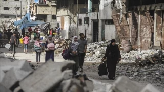 Gazzede gvenli blge olduu iddiasnn yanl olduunu belirten UNRWA Komiseri Lazzarini, "Gazzede hibir yer gvenli deil" dedi