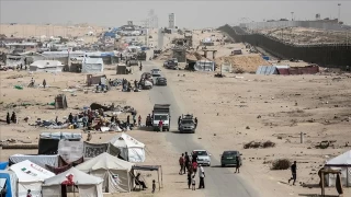 srail saldrlar nedeniyle Refah'tan ayrlan Filistinlilerin says 360 bine ykseldi 