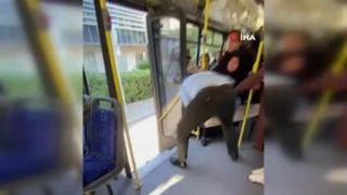�zmir'de belediye otob�s�nde 'hal�' kavgas�