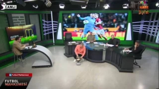 Stüdyoda Türk futbolunun helvası kavruldu