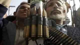 Husilerden Suudi Arabistan'a deniz ablukası kararı