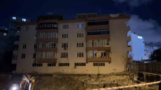 Bah�elievler'de 4 katl� bina m�h�rlendi