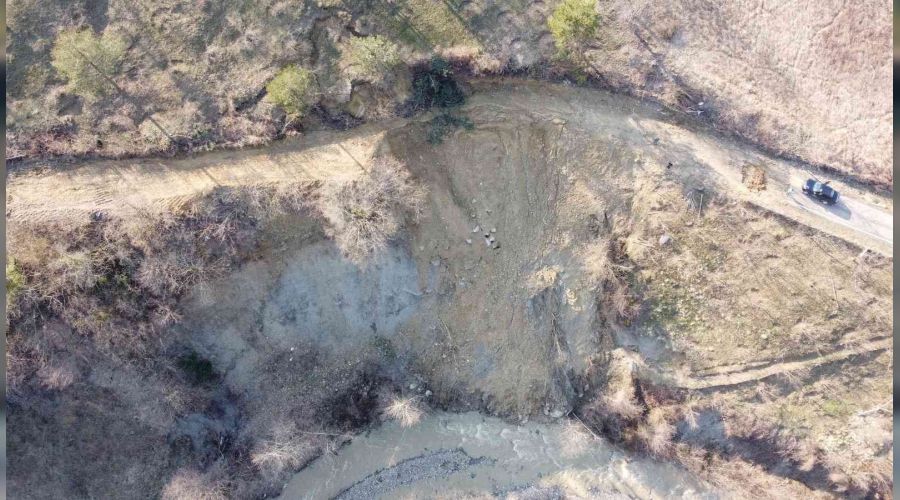 Bartın'da 16'sı büyük 39 heyelan meydana geldi