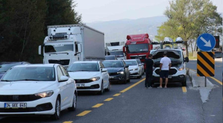 Bolu Dağı'nda trafik durma noktasına geldi