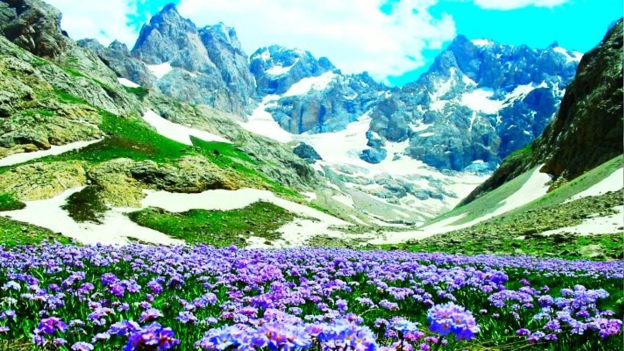 Da�lar�n aras�nda sakl� bir cennet: Hakkari