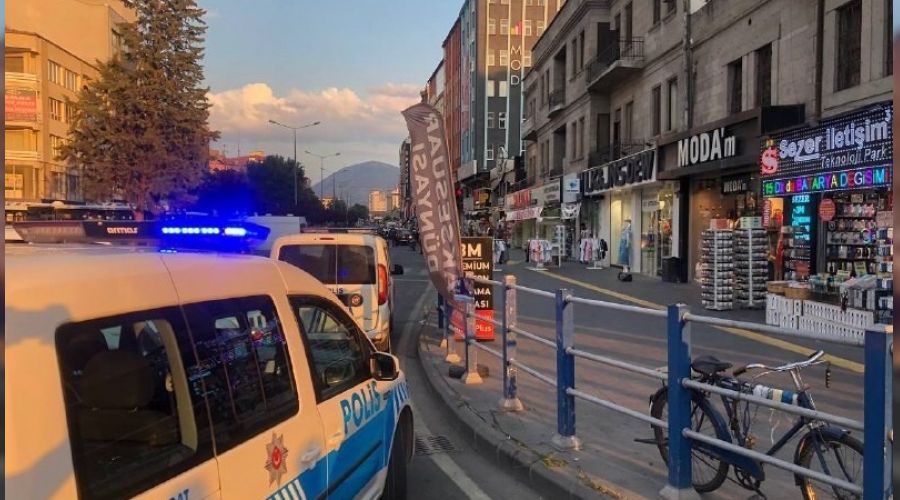 ��lek caddede ��pheli �anta alarm�