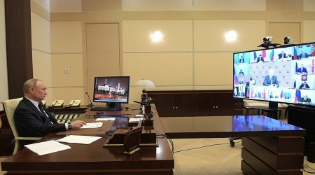 Putin: "Ülkede ekonomiyi durduramayız"