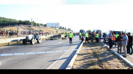 Traktör kazasında 3 kişi yaşamını yitirdi
