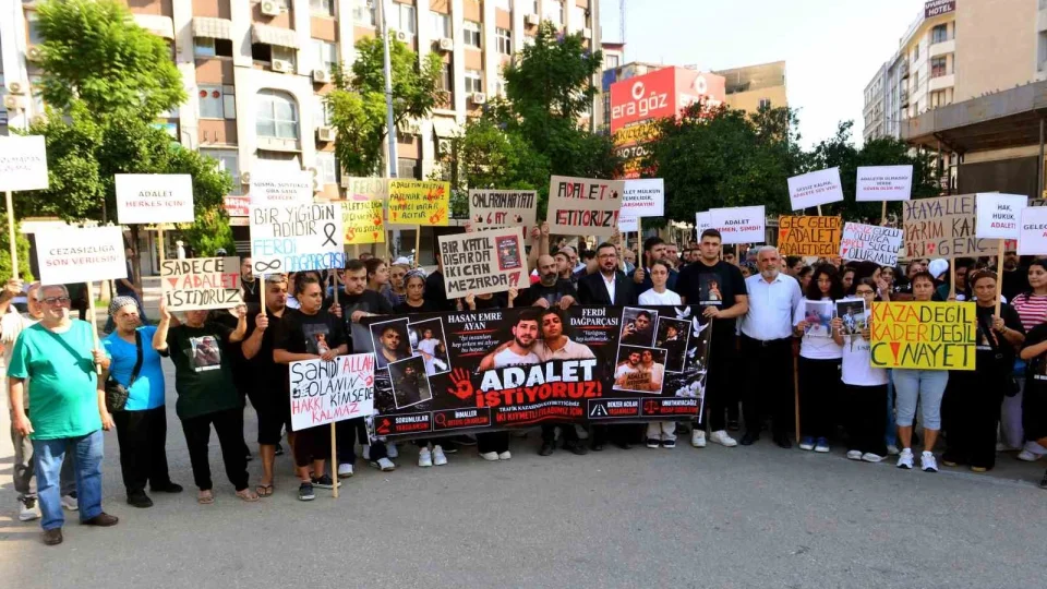 Adana'da 2 gencin ölümüne neden olan sürücünün tahliyesine tepki