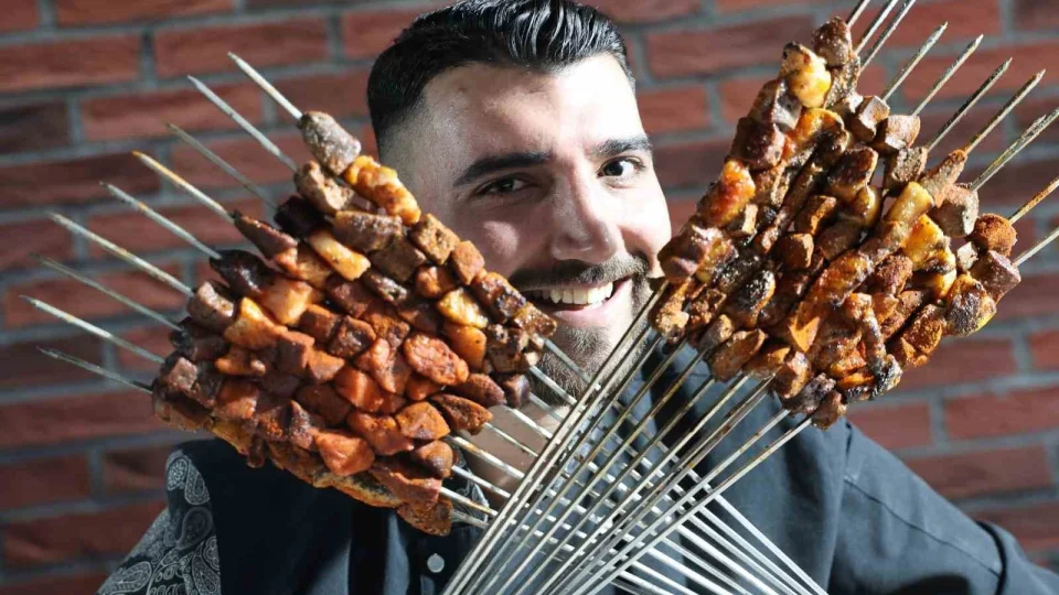 Diyarbak�r'�n tescilli ci�er kebab�: �ftarda da sahurda da t�ketiliyor