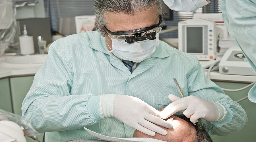 Düzenli diş tedavisi Alzheimer riskini azaltıyor