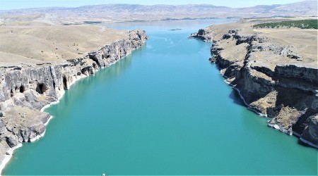 Elazığ’da yeni keşif: 'Kara Leylek Kanyonu'