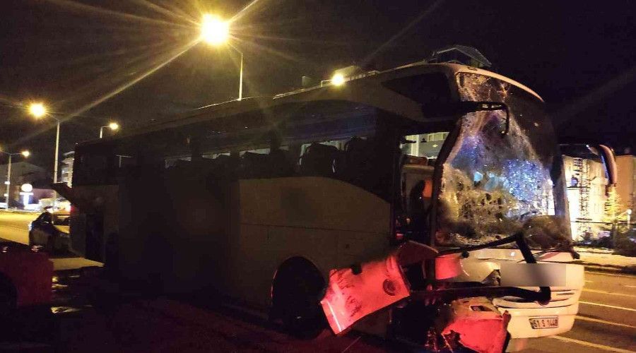 Giresun'da otob�s kazas�: 4 yaral�