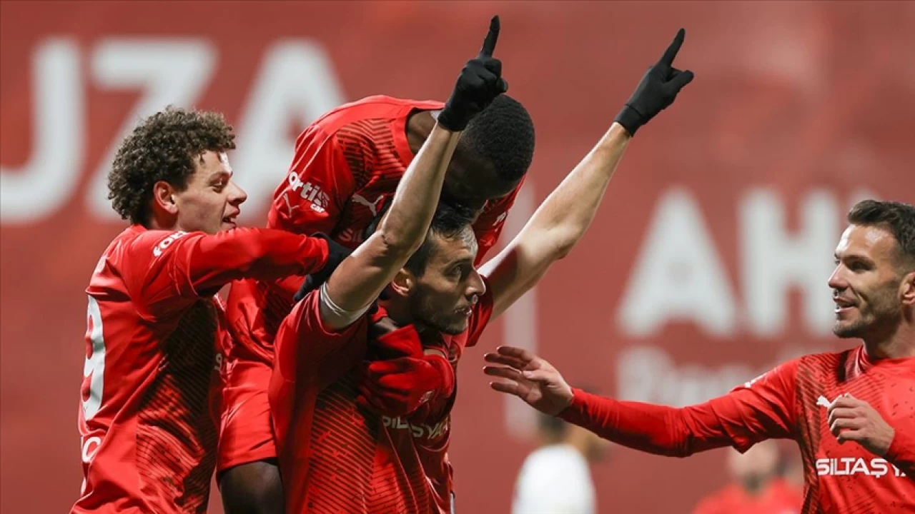 �brahim �z�lmez ilk s�nav�n� verecek