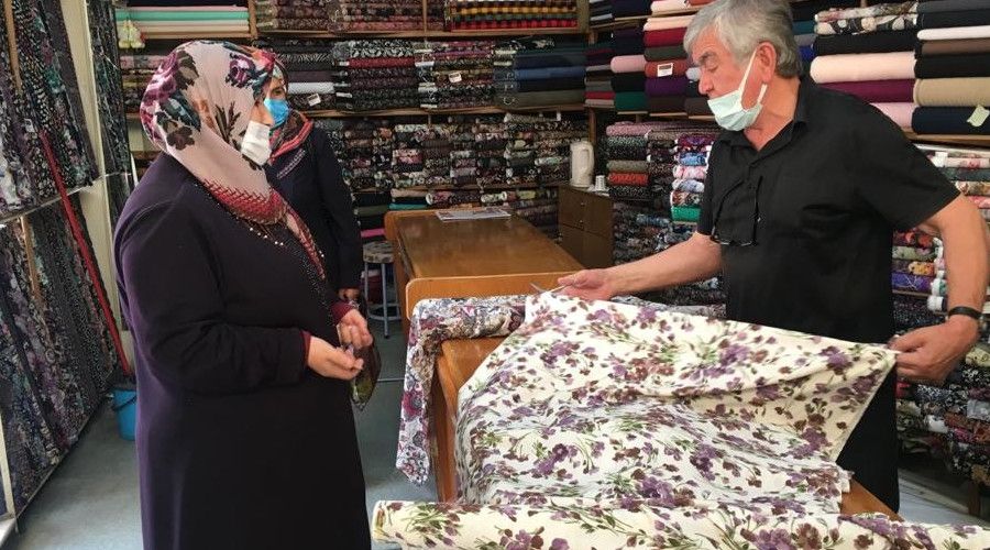 Kalitesiz sat�lan haz�r k�yafetler vatanda�� kuma���lara y�neltti