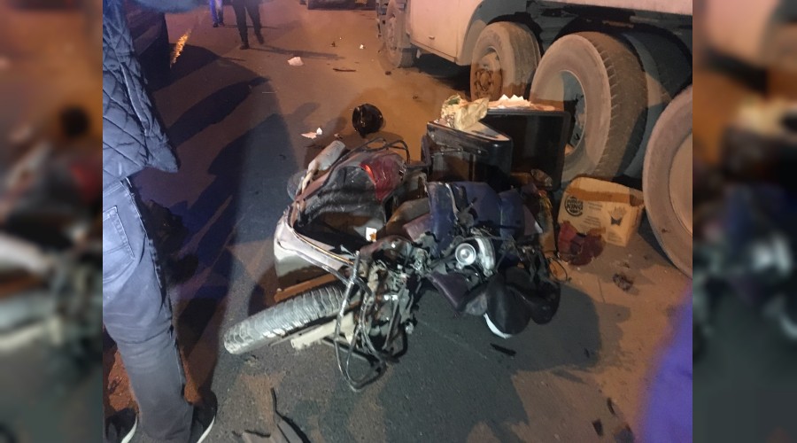 Motosikletli kurye kazada a��r yaraland�   