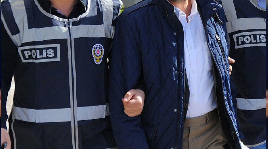 Muvazzaf askerlere FETÖ operasyonu