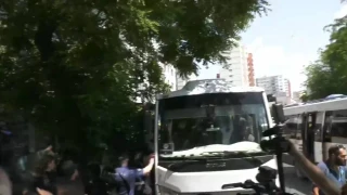 NATO karşıtı eyleme polis müdahalesi