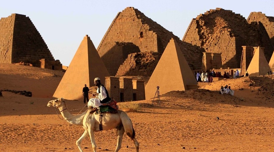 Sel felaketi piramitleri de tehdit ediyor