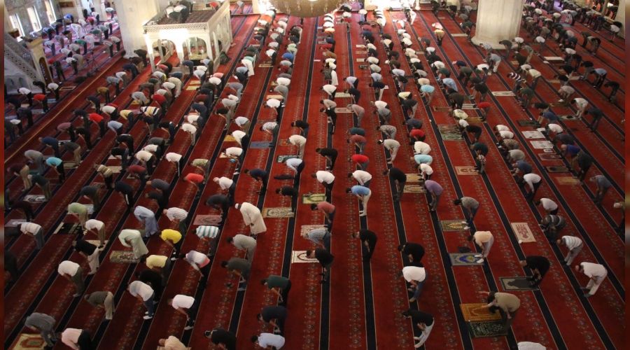 Ankara'da Bayram namaz� co�kusu