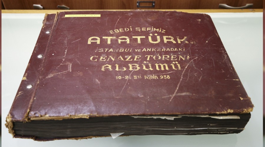 Ata'n�n cenaze foto�raflar� Milli K�t�phane�de