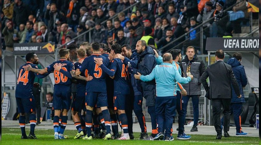 Başakşehir Avrupa’da liderlik koltuğunda
