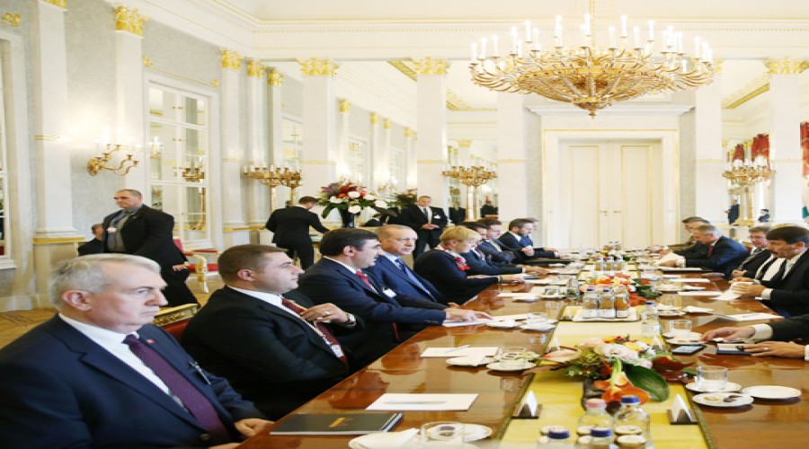 Erdo�an'dan Macaristan'da kritik temaslar