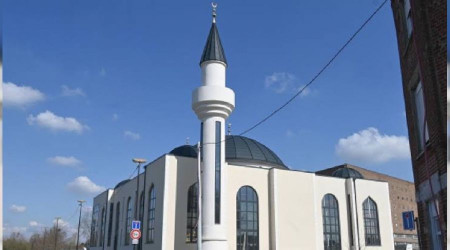 Fransa'da bir cami 6 aylna kapatld