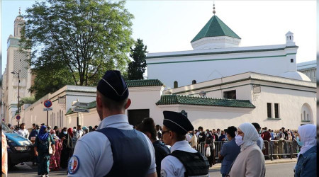Fransa'da cami düşmanlığı sınır tanımıyor