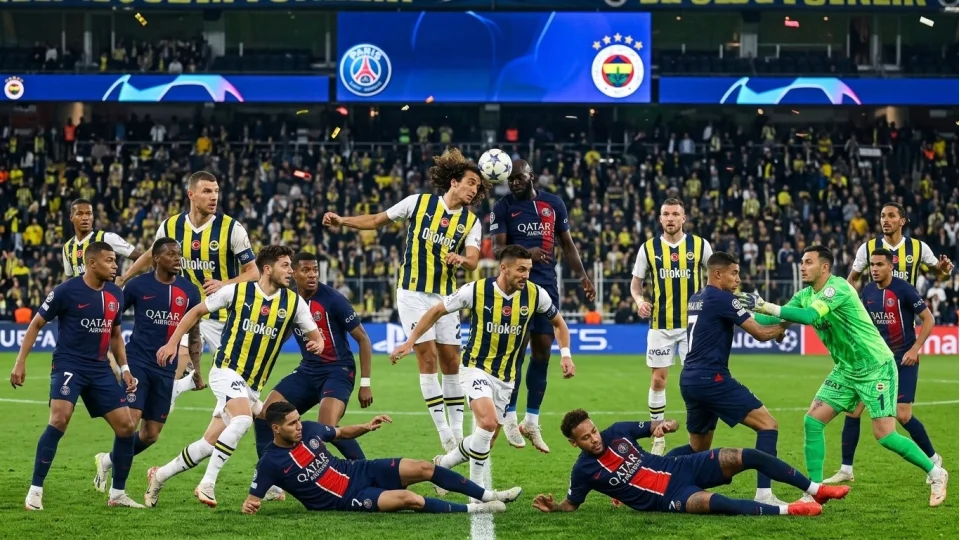 Galatasaray Fenerbahçe’yi mi, PSG'yi mi yensin?