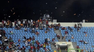 Gine'de futbol maçında izdiham: 135 ölü
