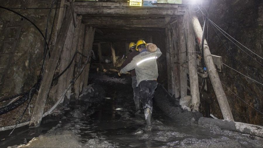 Kömür madeninde göçük: 15 yaralı