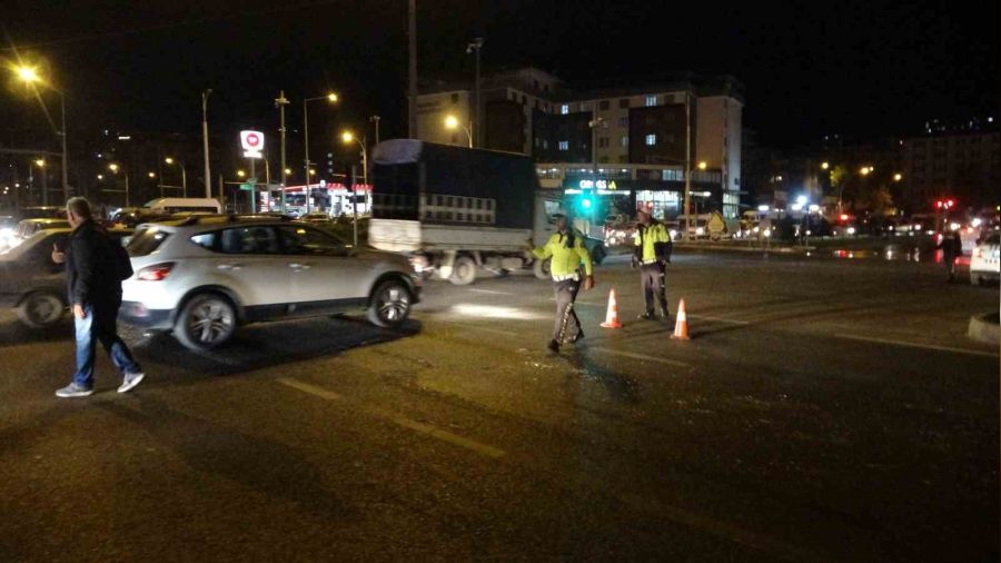 Malatya'da sivil ekip arac kaza yapt: 2'si polis 4 yaral