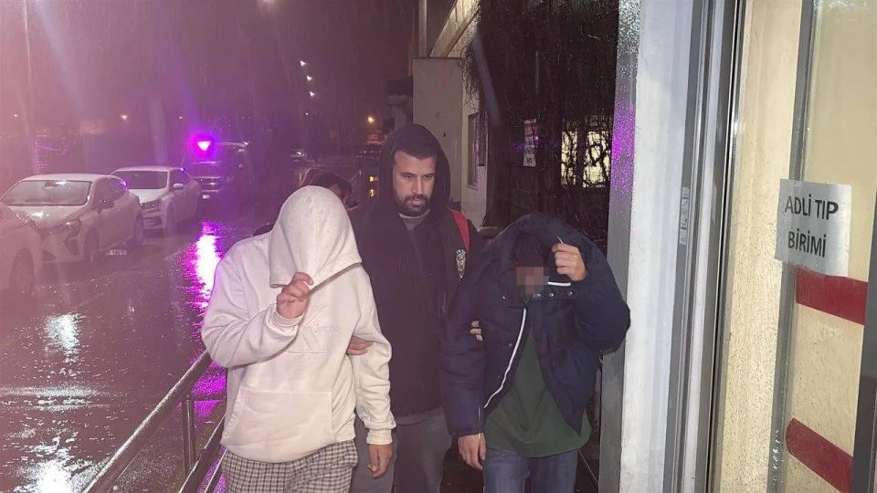 Sigara tart��mas�: 1 �ocuk �ld�, 2 ki�i yaraland�, 5 �ocuk tutukland�