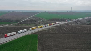 Uzun tır kuyrukları şoförlerin baş belası