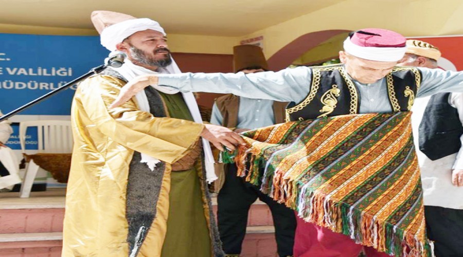 Ahilik gelene�ini tiyatroyla anlatt�lar�