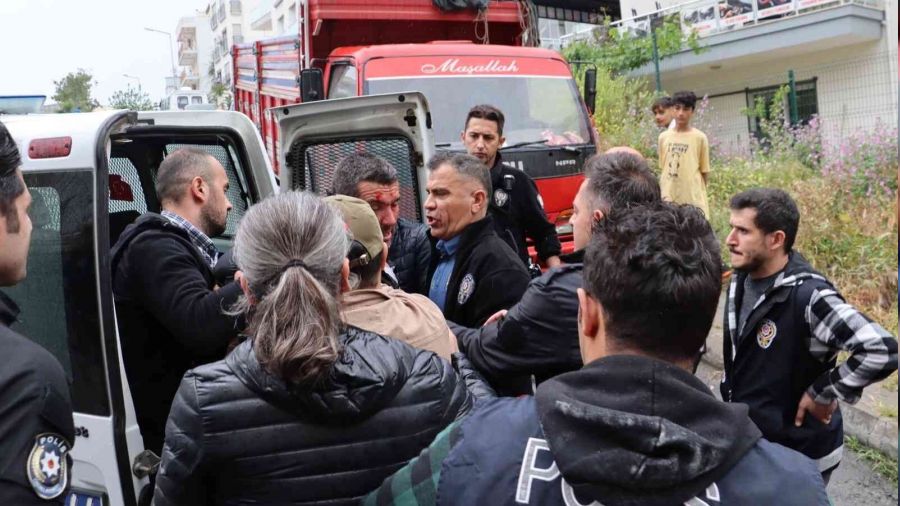 Alkollü sürücü polislere saldırdı