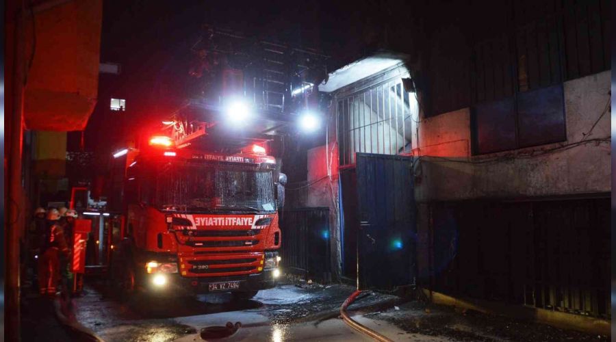 Bayrampaşa'da cila atölyesinde yangın