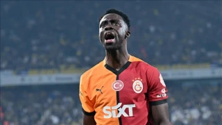 Davinson Sanchez'in yoklu�u Galatasaray'a pahal�ya mal oldu
