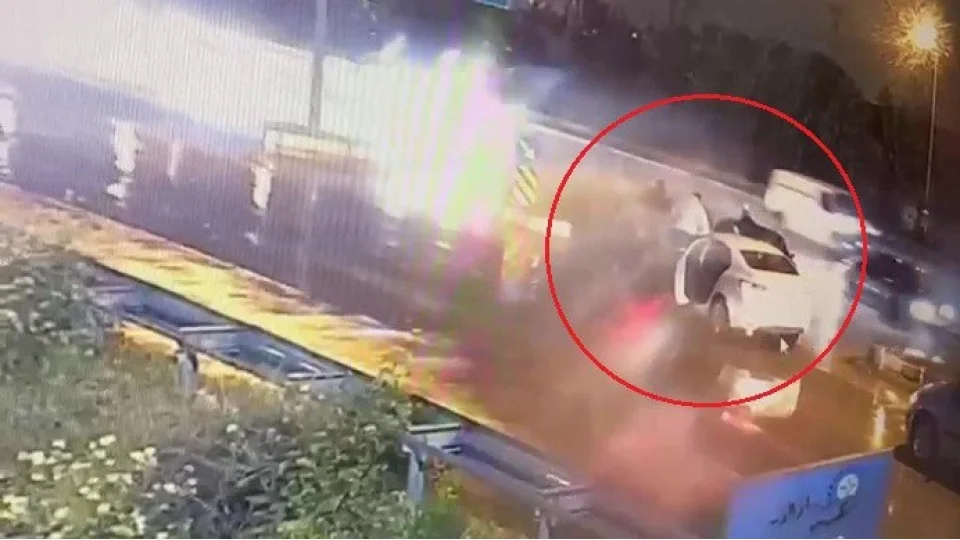 Di� hekimini takip edip kaza s�s� ile durdurup darp ettiler