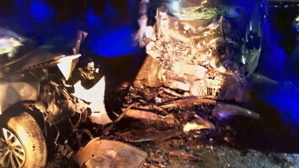 Diyarbak�r'da trafik facias�: �kisi �ocuk 3 �l�, 3 yaral�