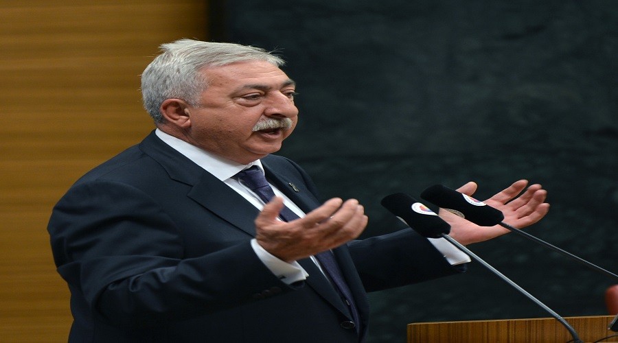 Emeklilik s�relerinde SSK ile Ba�-Kur ayr�m� kalkmal�