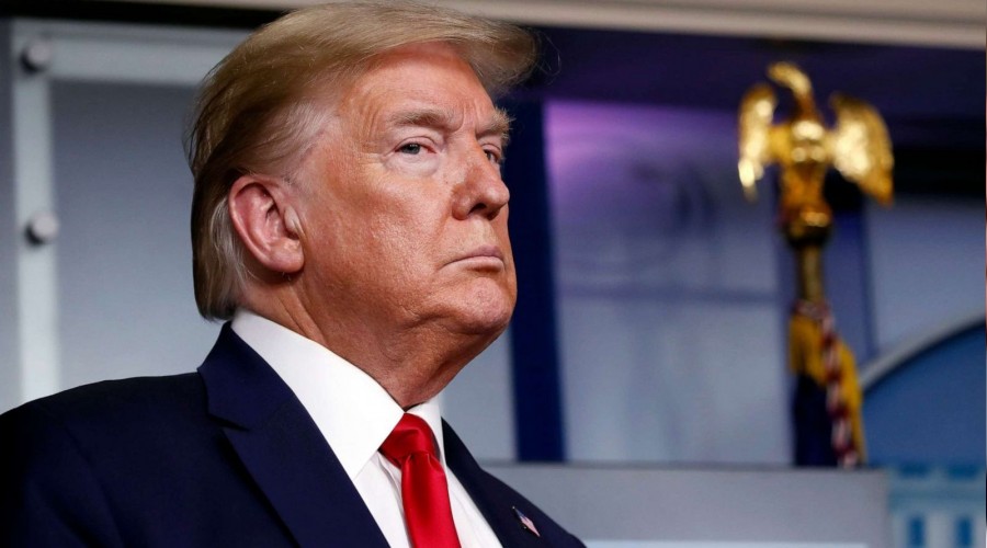 Ezik Donald Trump günah keçisi arıyor