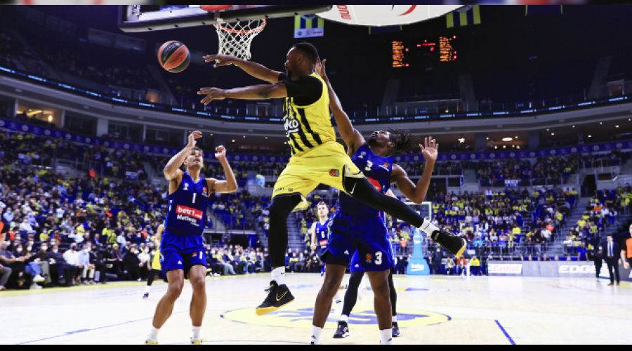 Fenerbahçe Avrupa'da kayıp
