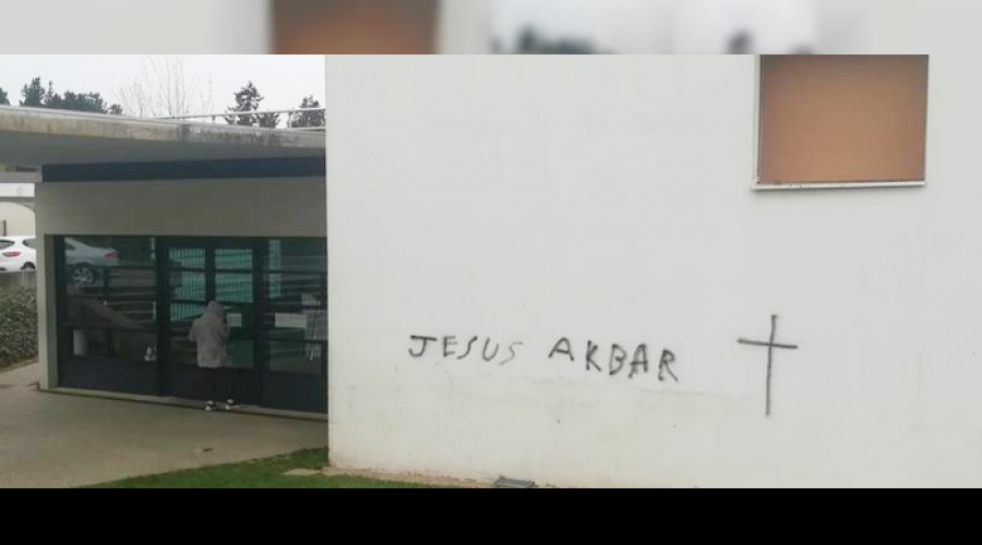 Fransa'da camilere �irkin sald�r�