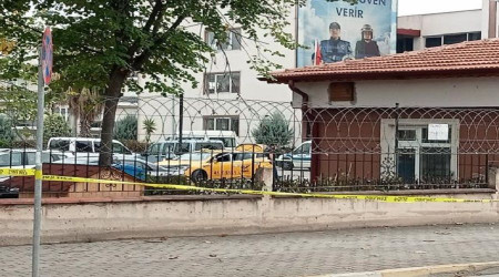 Kız arkadaşını öldüren şahıs cesedin bulunduğu taksiyle emniyete gitti