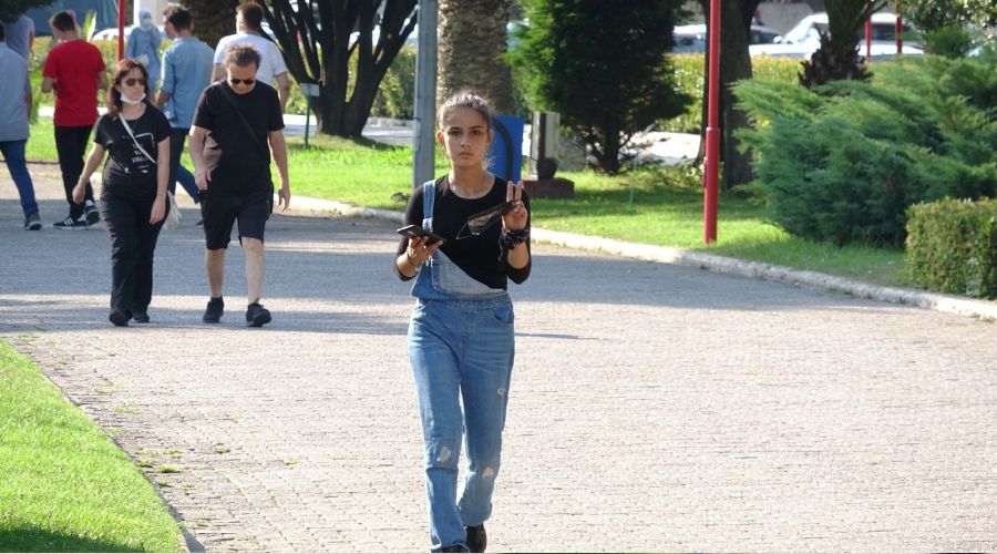 Maske indi, vakalar t�rman��a ge�ti